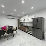4 Bedroom Seafront Apartament