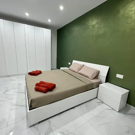 公寓 4 Bedroom Seafront *