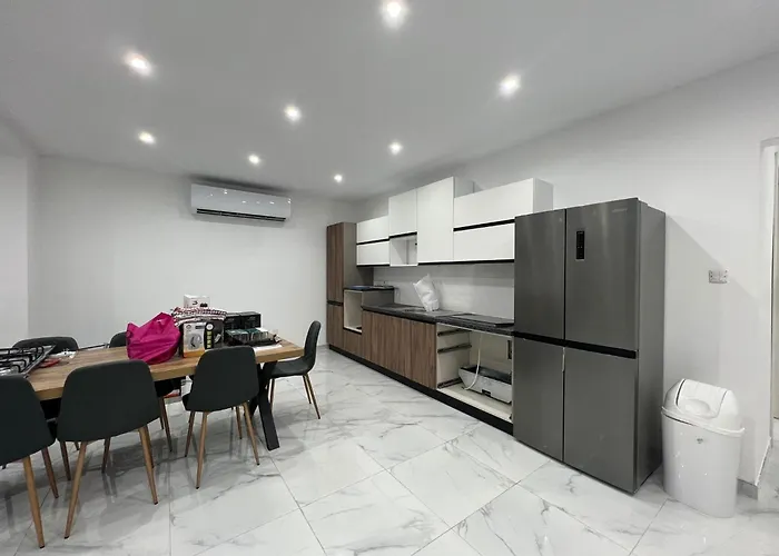 4 Bedroom Seafront Appartamento