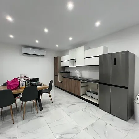 4 Bedroom Seafront Apartment